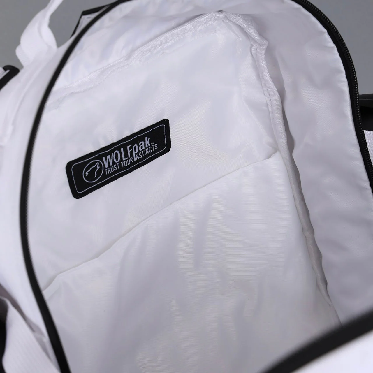 25L Backpack Polar White - Image 7