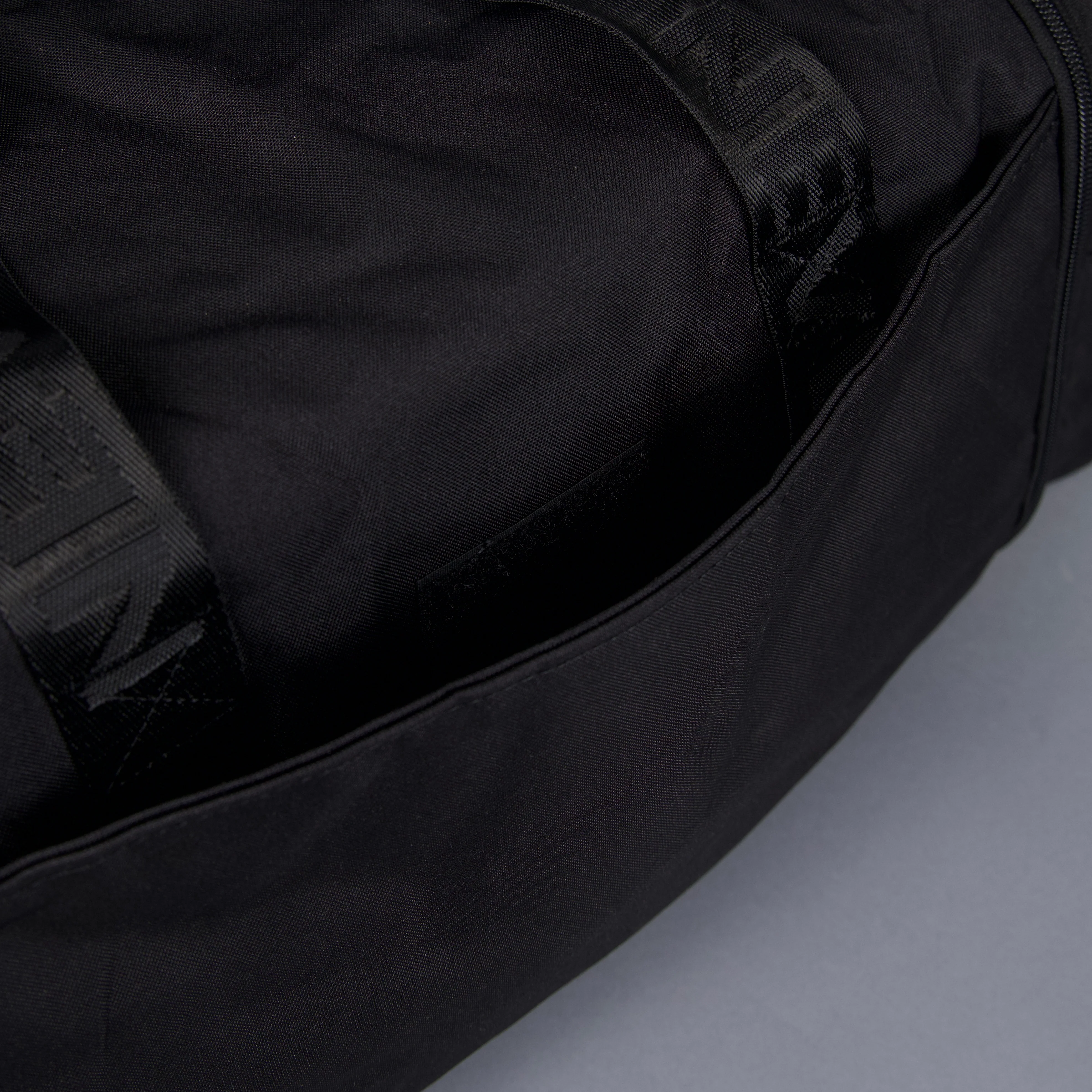 30L Perfect Duffle Bag Batman - Image 10