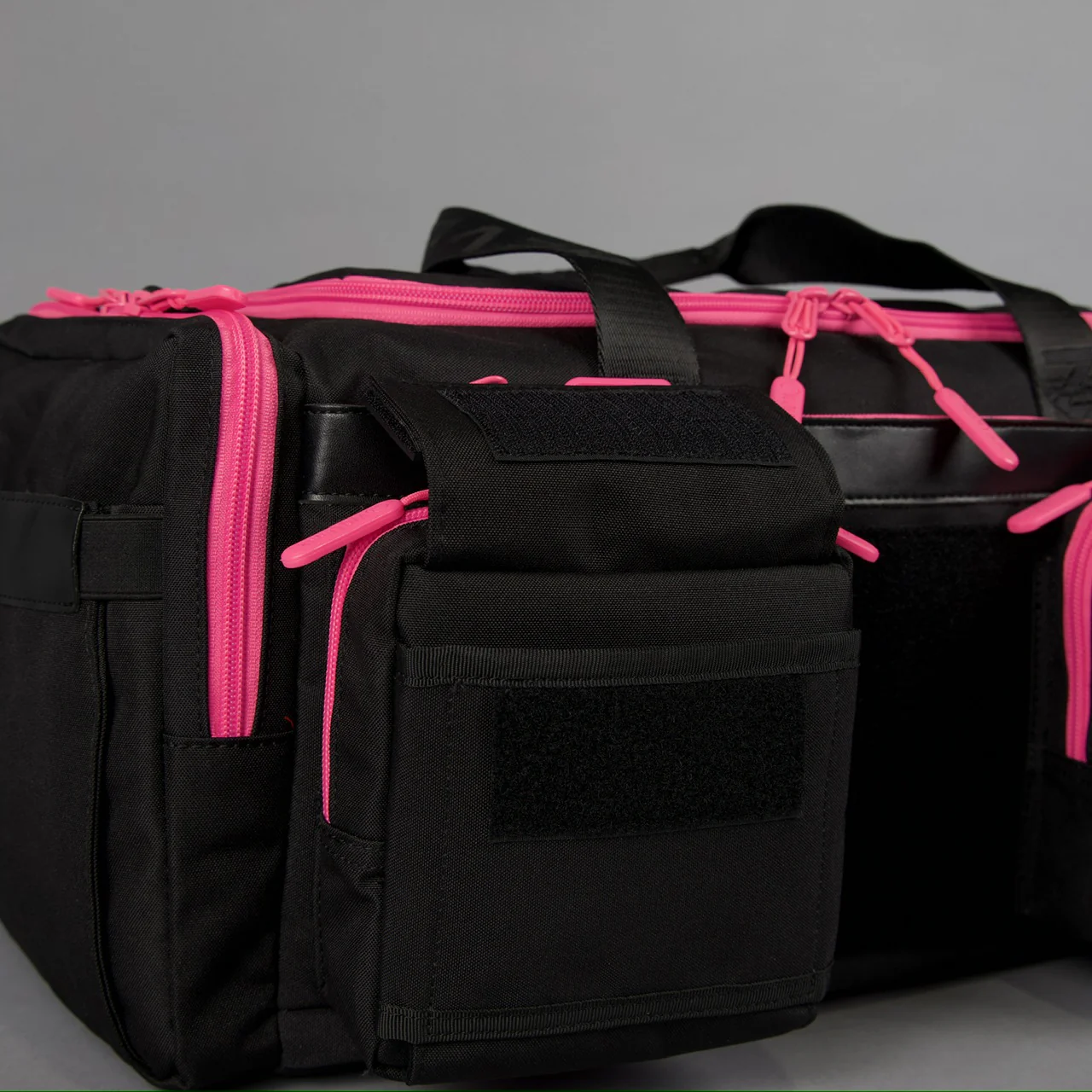 30L Perfect Duffle Bag Neon Pink - Image 18