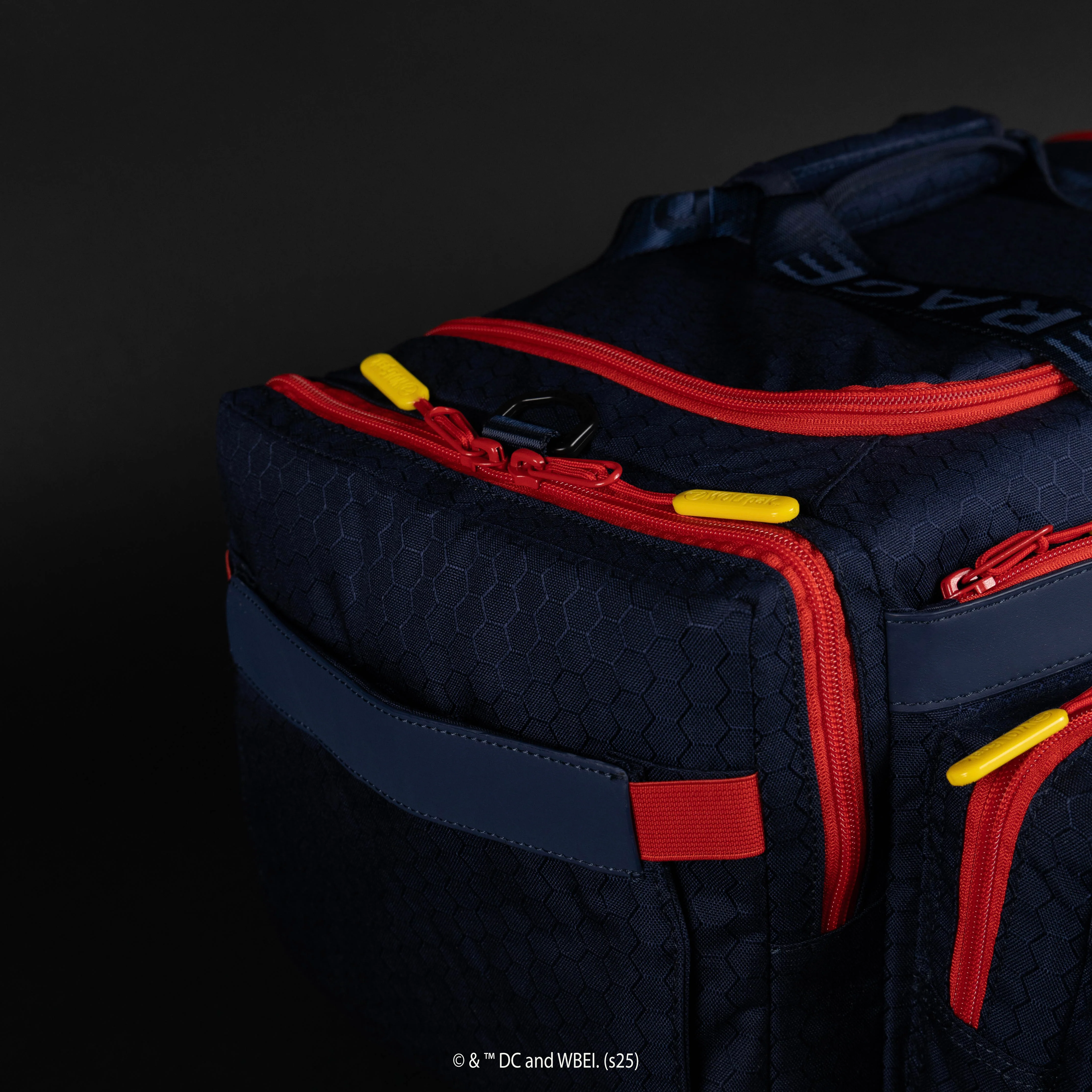 30L Perfect Duffle Bag Superman 2025 - Image 16