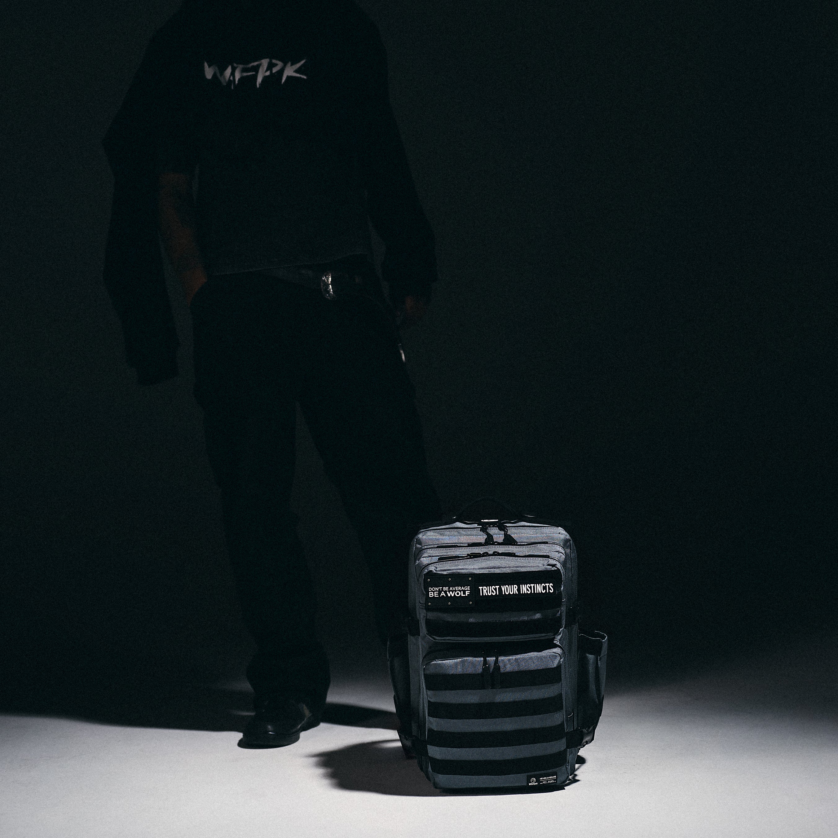 35L Backpack Iron Gray - Image 8