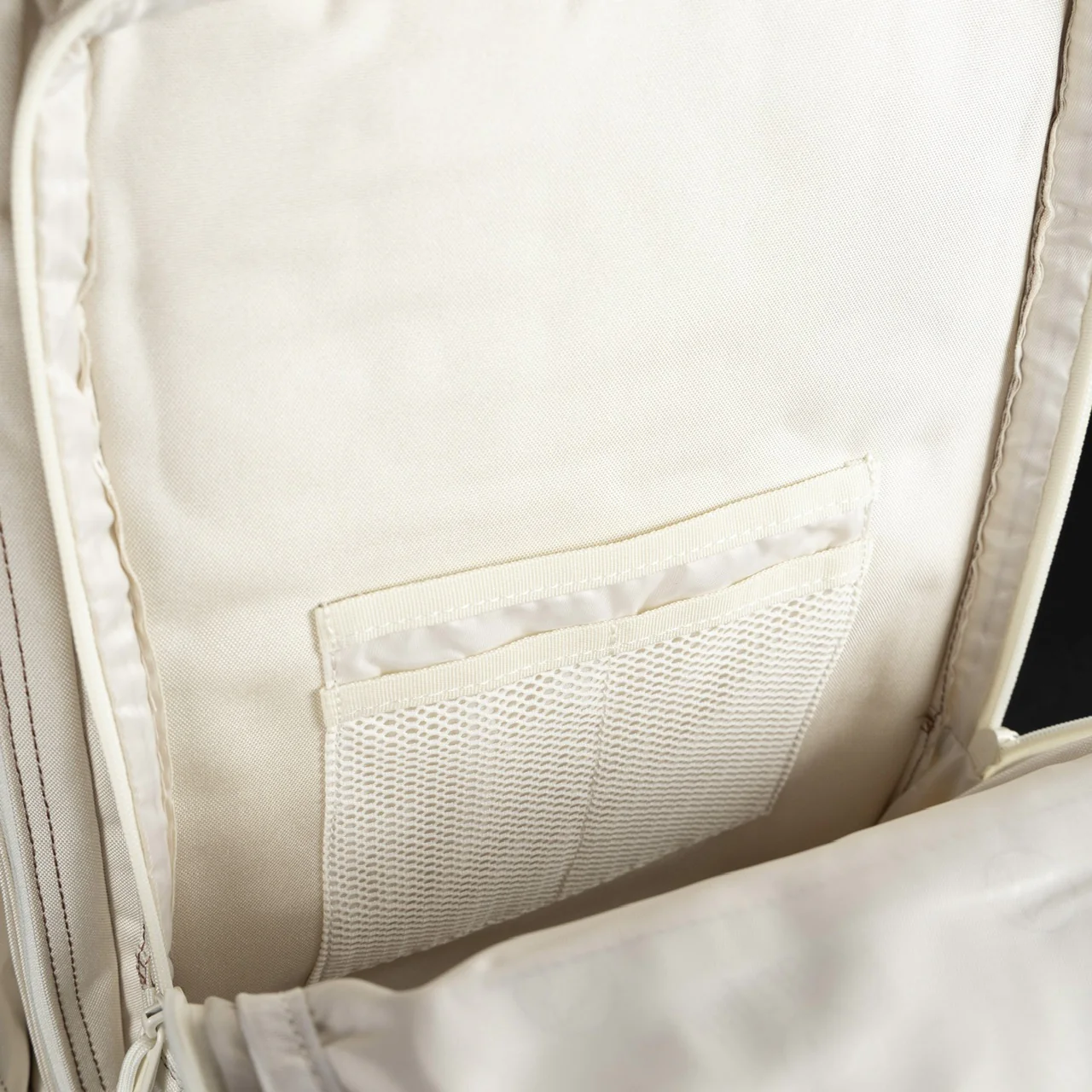 35L Backpack Vanilla - Image 15