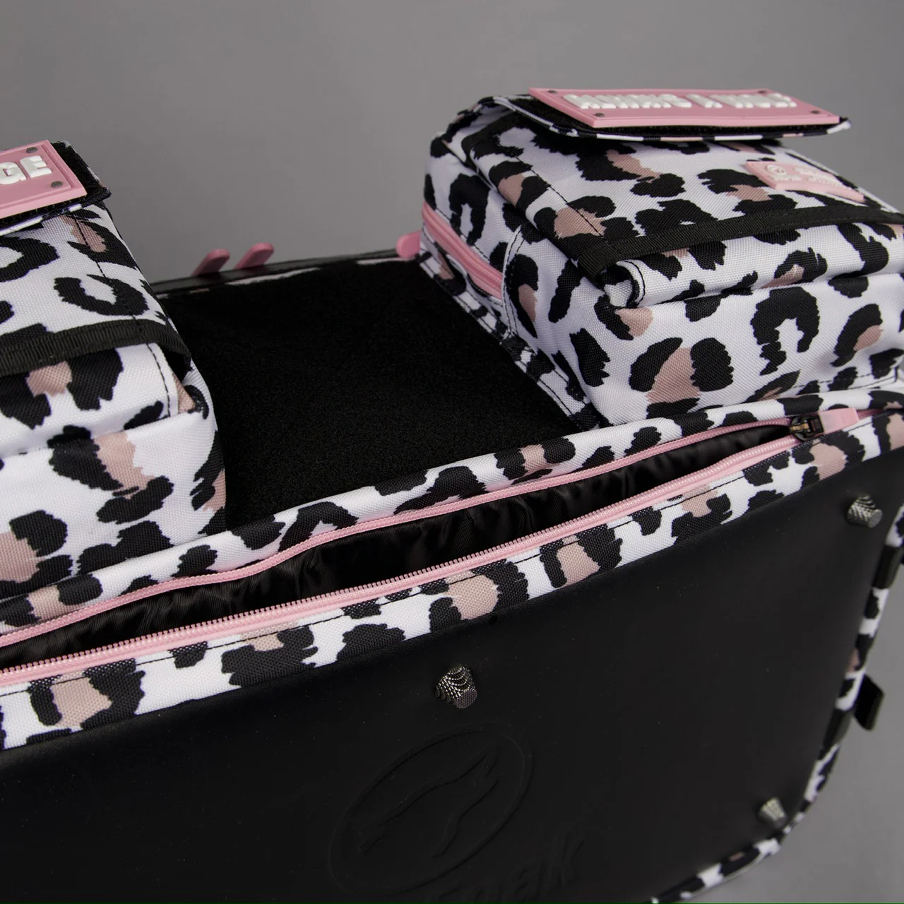 40L Ultimate Duffle Bag Leopard Pink Zip - Image 16