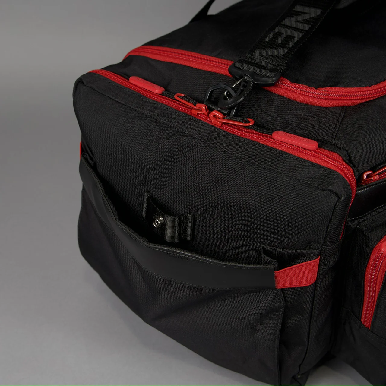 40L Ultimate Duffle Bag Red Wolf - Image 15