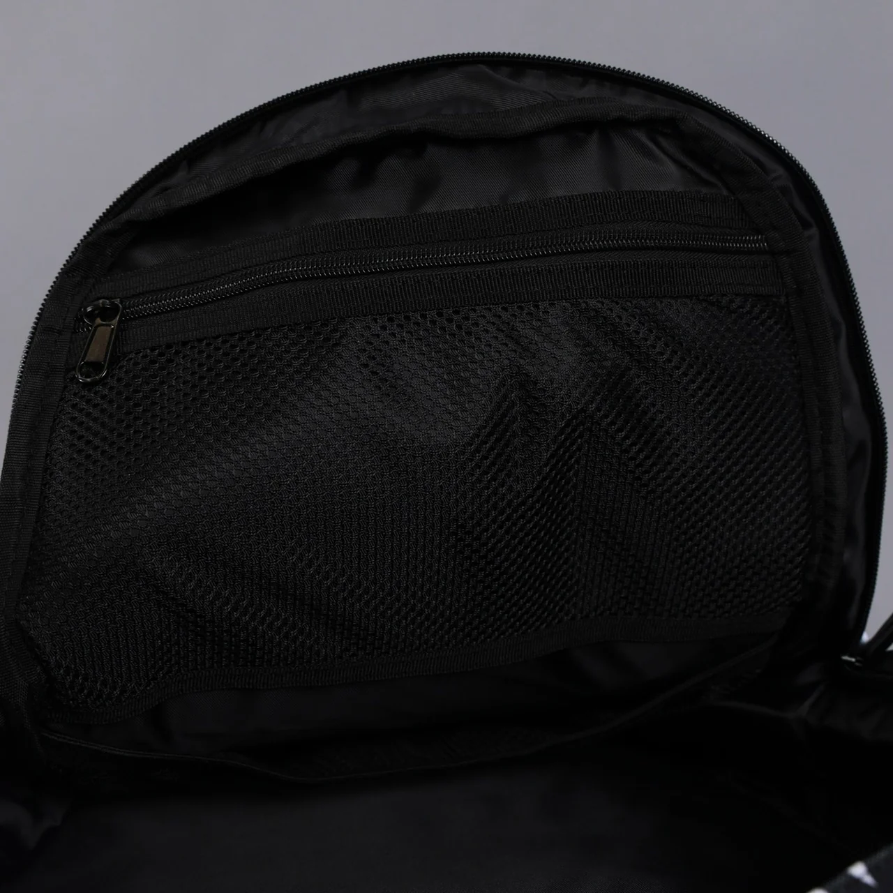 Houndstooth Classic Backpack - Image 18